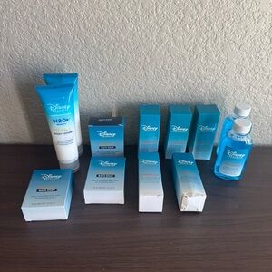 Disney Resorts H2O+ Beauty Sea Salt Body‎ Lotion Bath Soap Shower Cap Set